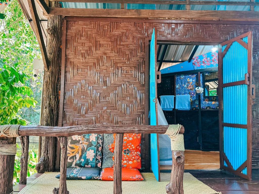 Posezení v ubytování Baan Suanthip Homestay - Aoluek Natural Retreat