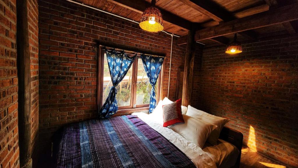 Postel nebo postele na pokoji v ubytování Mai's Cozy House Ta Van - Ricefield View