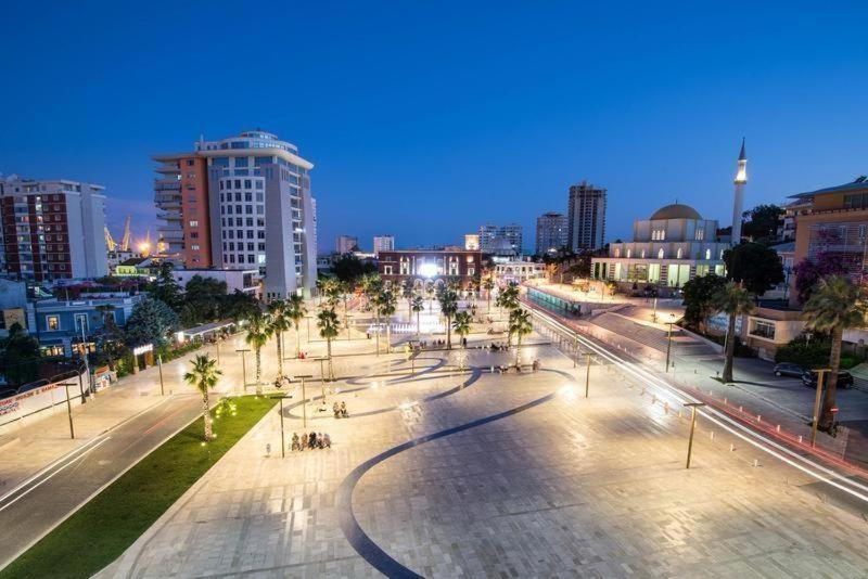 Piazza Place