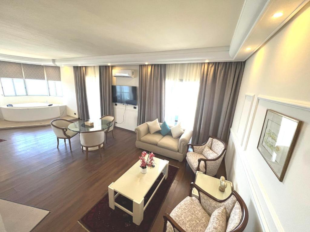 Posezení v ubytování Hotel Méditerranée Beyrouth