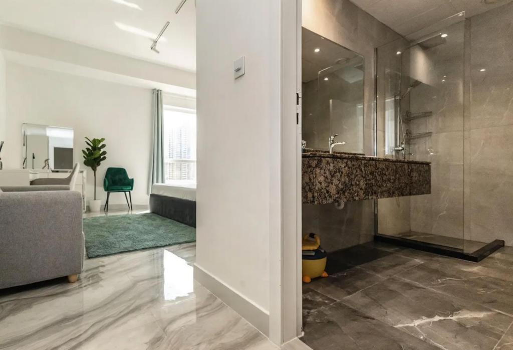 Koupelna v ubytování Ahlan Premium Luxury Marina Cityview JBR