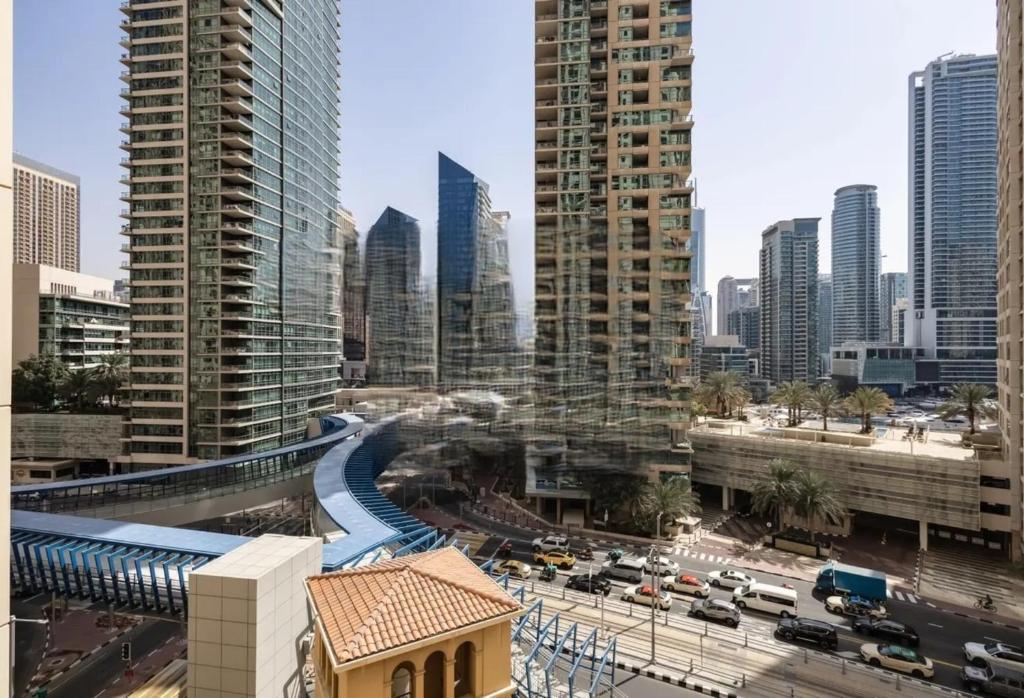 Nespecifikovaný výhled na destinaci Dubaj nebo výhled na město při pohledu z ubytování v soukromí