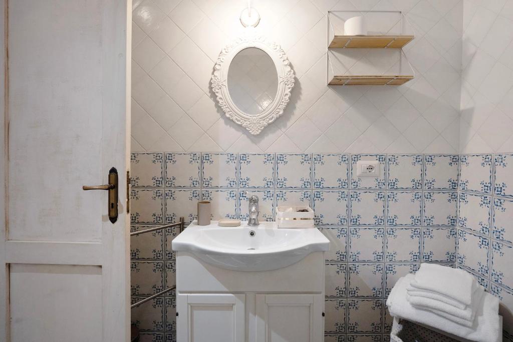 Aparthotel in pieno centro storico - Resim 33