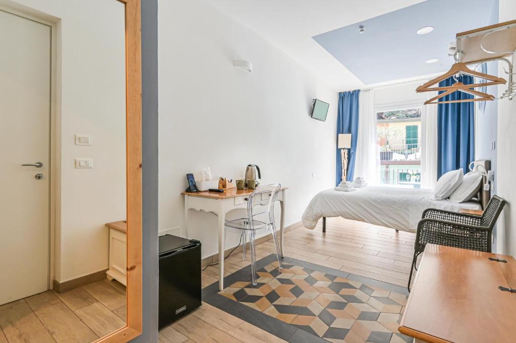 Ca' del Monica - Deluxe Double Room With Balcony