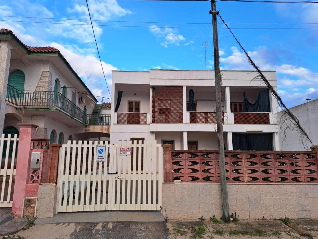 Το κτήριο όπου στεγάζεται  η παραθεριστική κατοικία