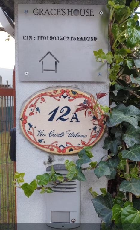 Certifikát, hodnocení, plakát nebo jiný dokument vystavený v ubytování Grace's house