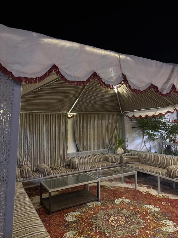Fotografie z fotogalerie ubytování أستراحة الشامخية v destinaci Al Qārin