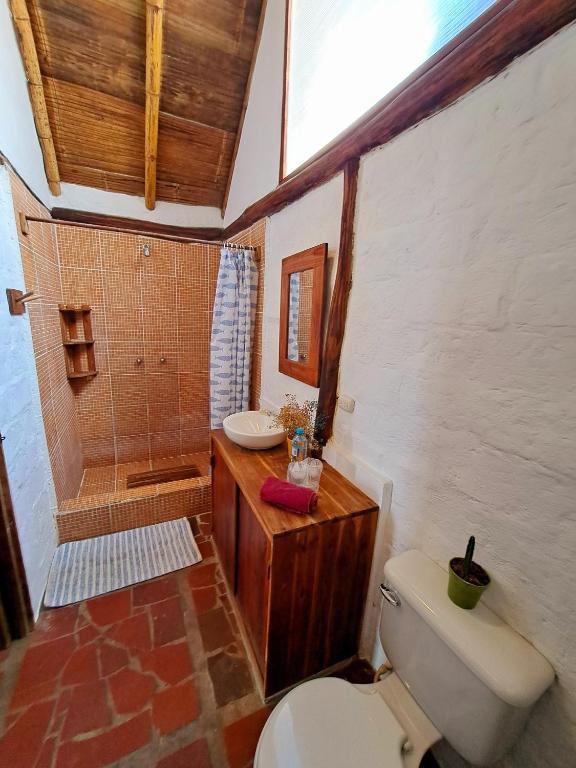 Koupelna v ubytování Cabañas La Tortuga