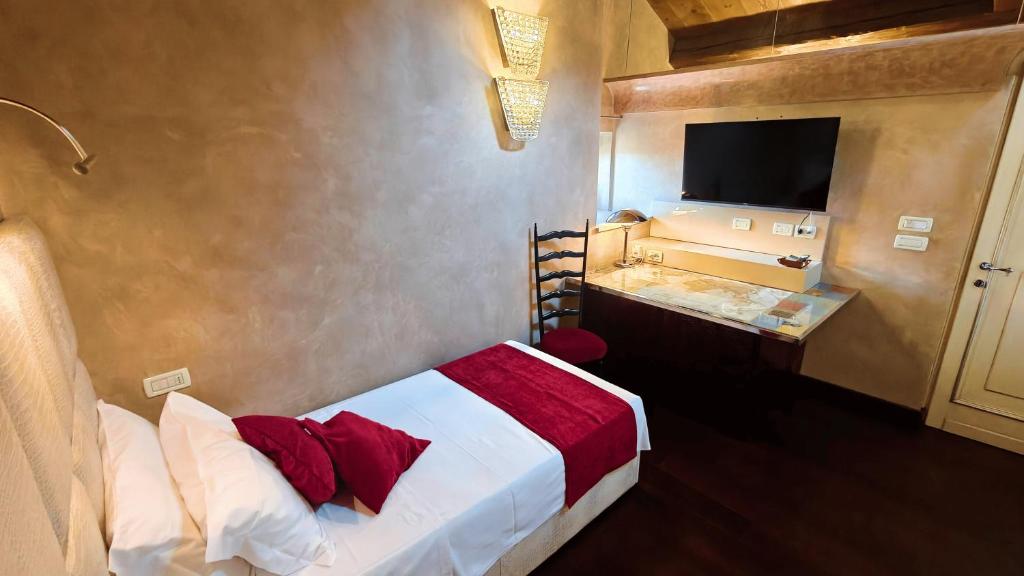 Posteľ alebo postele v izbe v ubytovaní Opera Luxury Apartment