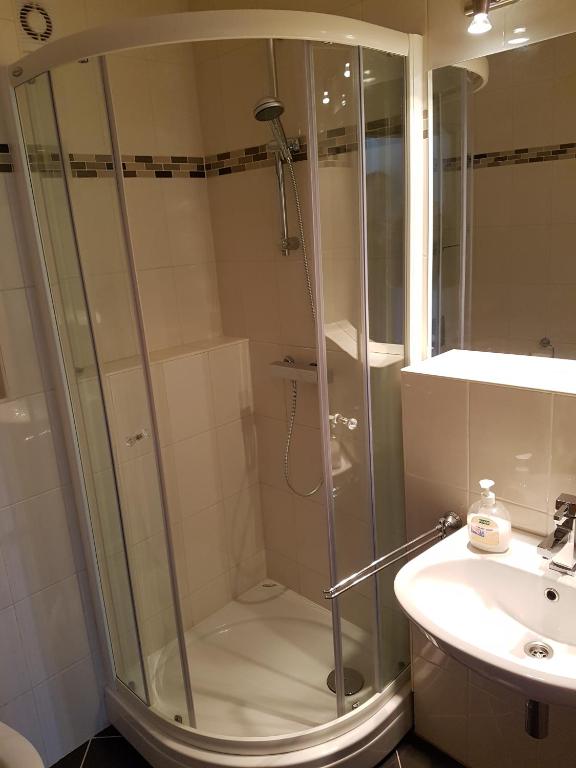 Kúpeľňa v ubytovaní Apartments Villa Maslinica