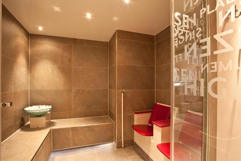 Koupelna v ubytování Hotel Bäckelar Wirt Superior
