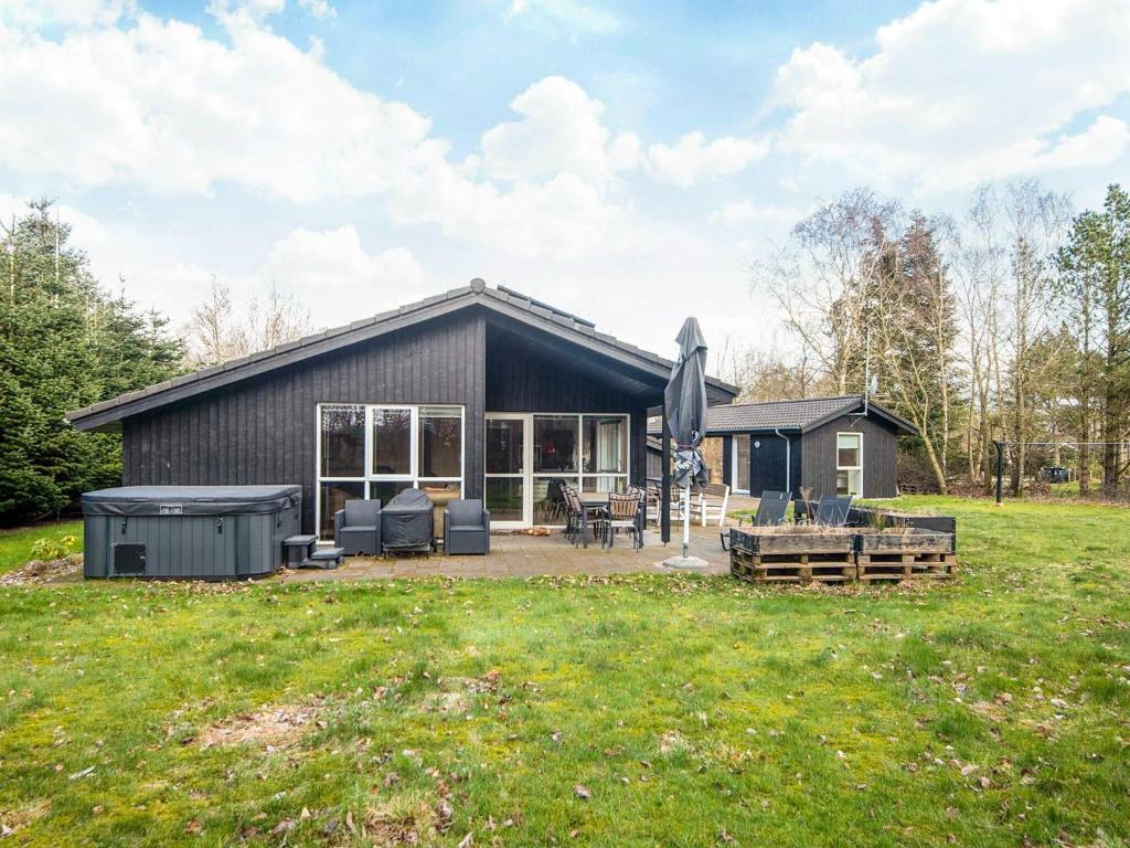 Zahrada ubytování Holiday home Oksbøl LXXXI