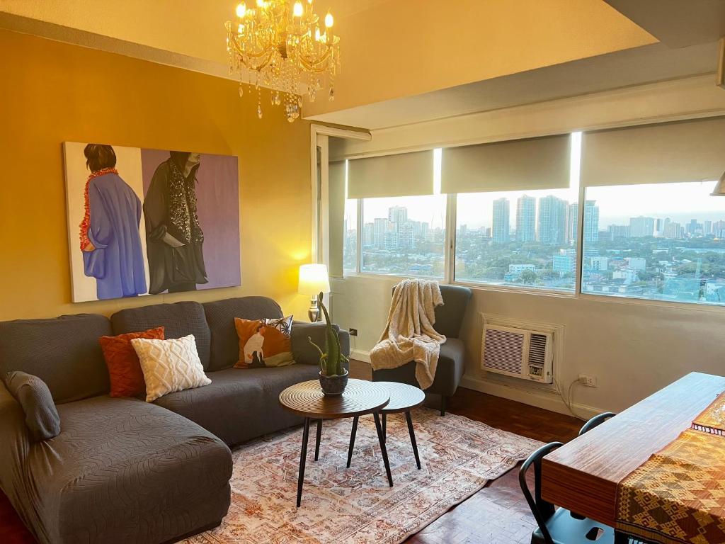 Picture of Greenhills 1BR Lower Penthouse w Panoramic View, Manila (updated prices ...
