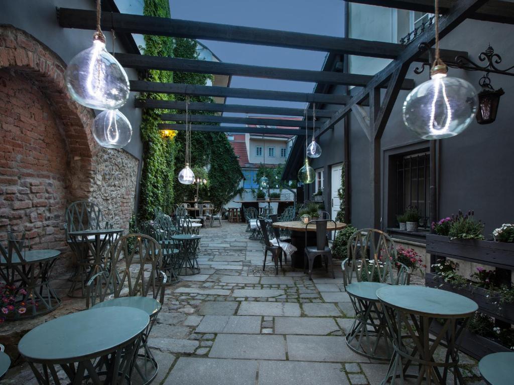 Cathedral Prague Apartments - Resim 37