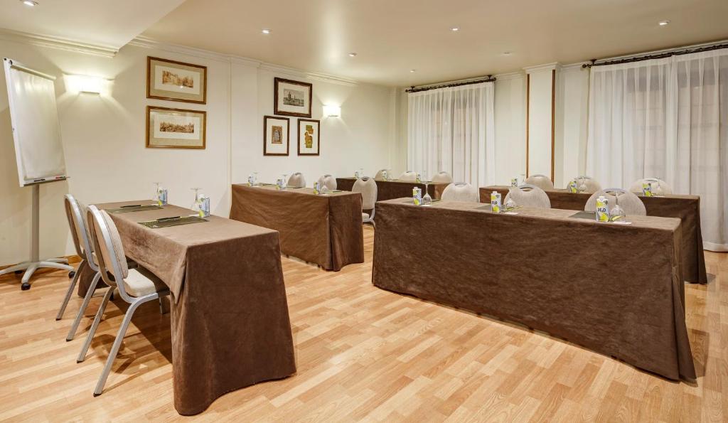 Posezení v ubytování Sercotel Palacio de los Gamboa