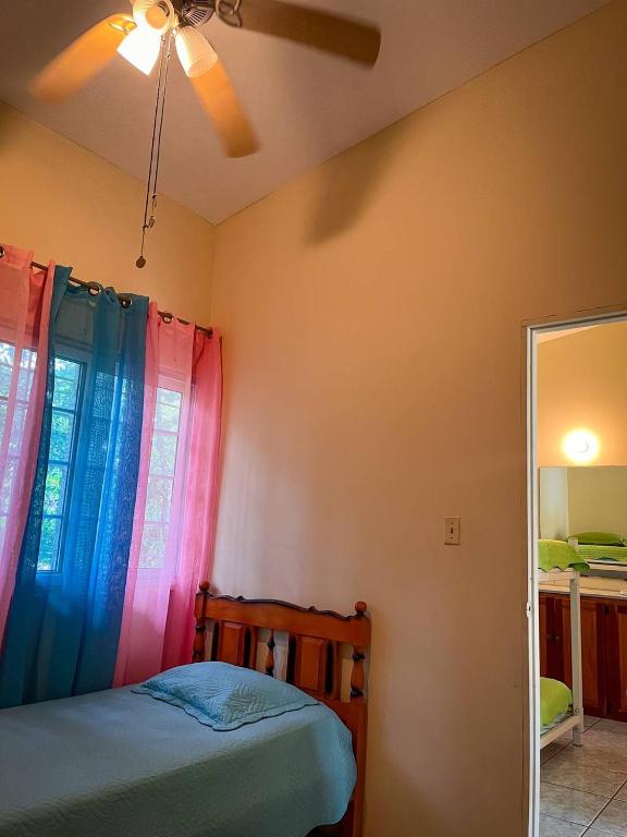 Postel nebo postele na pokoji v ubytování Cabañas El Valle