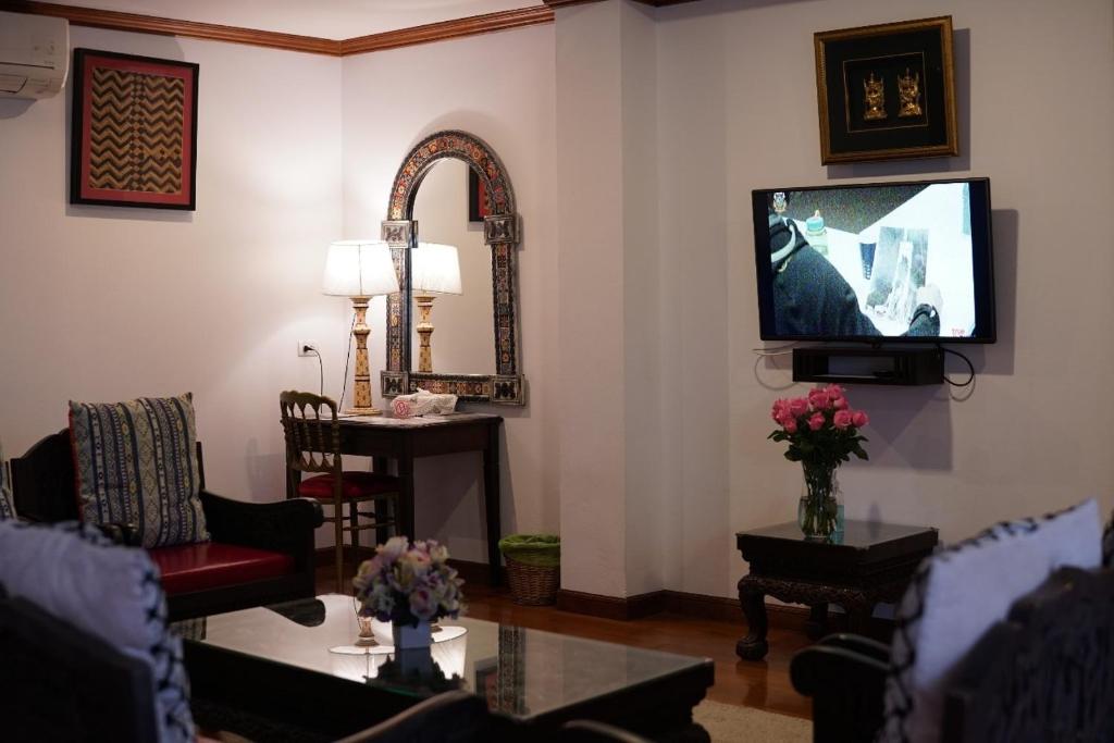 Baan Huenphen Boutique Hotel - 8