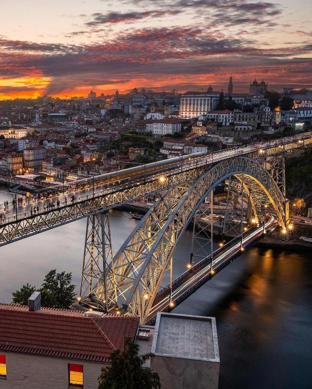 2-Studio House Steps from Best Attractions of Porto