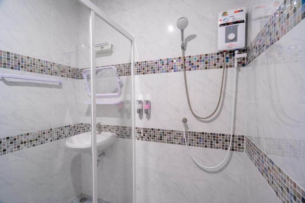 At Pool Villa Huahin - Resim 9