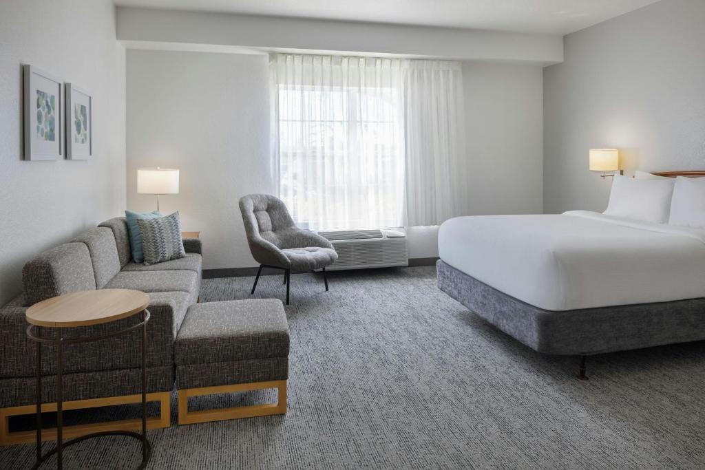 TownePlace Suites by Marriott Orlando East/UCF Area - Estudio Estándar Con Cama Queen