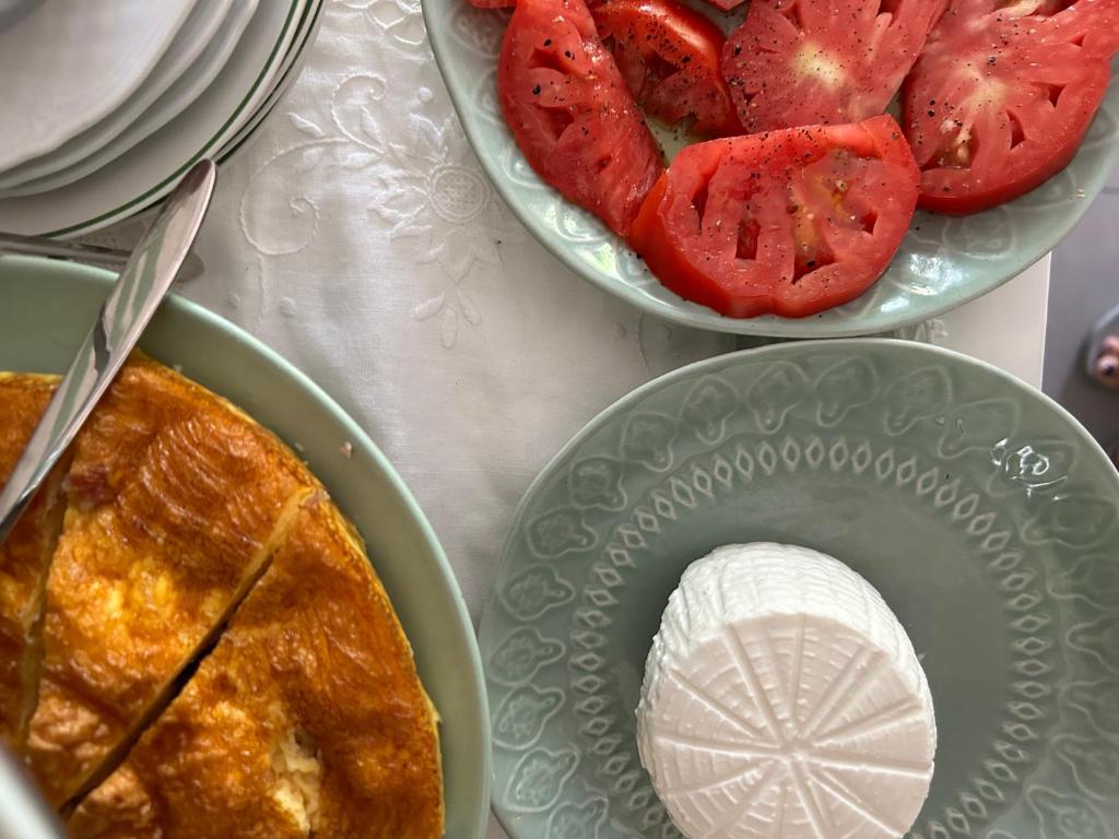 Jedlo v ubytovaní bed & breakfast alebo blízkom okolí