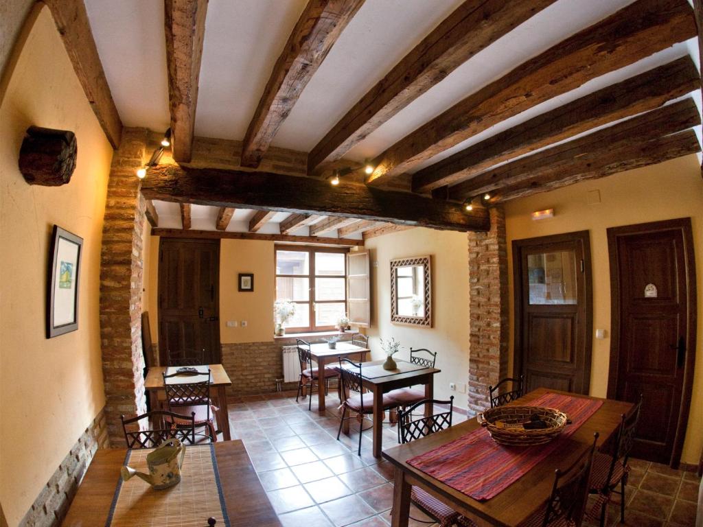 Casa Rural El Encuentro - Five-Bedroom House