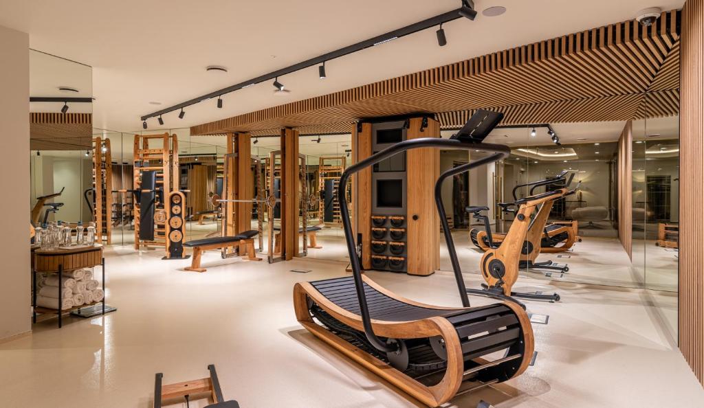 Fitness centrum a/nebo fitness zařízení v ubytování Hotel Petit Bois - Adults only