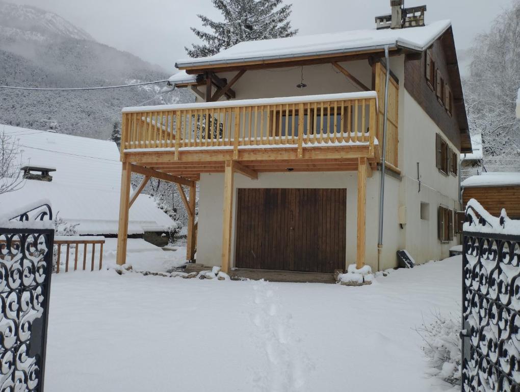La Terrasse des Ecrins v zimě
