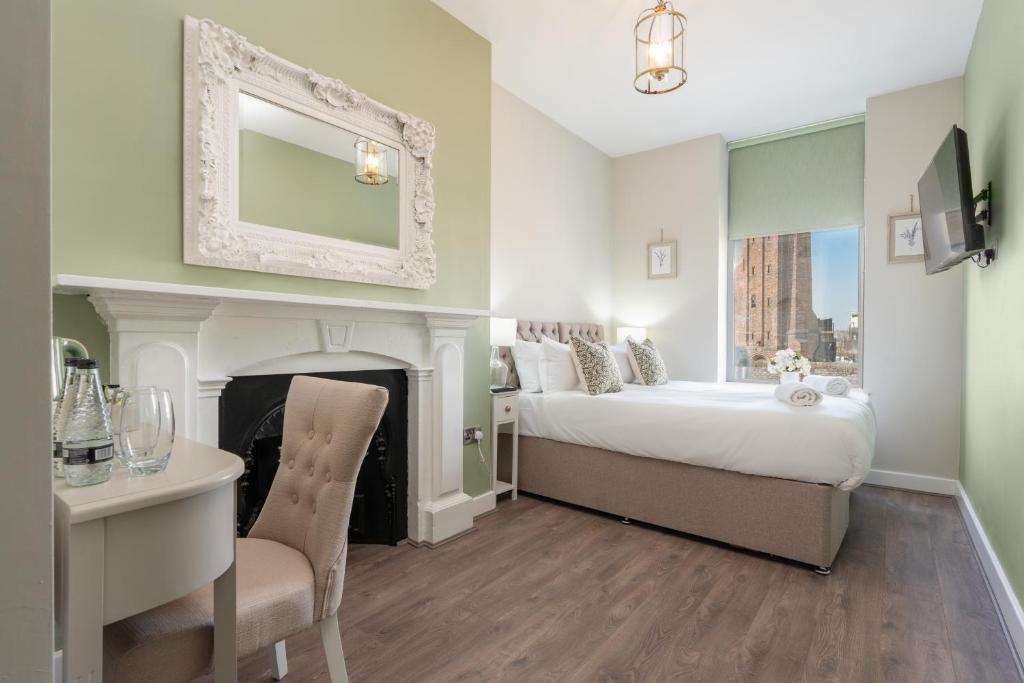 RST Bramley Boutique - Resim 18