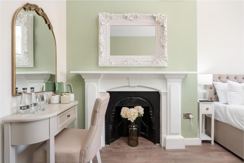 RST Bramley Boutique - Resim 11