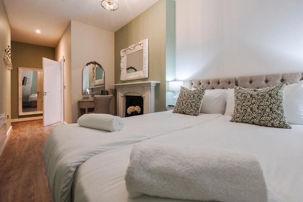 RST Bramley Boutique - Resim 6