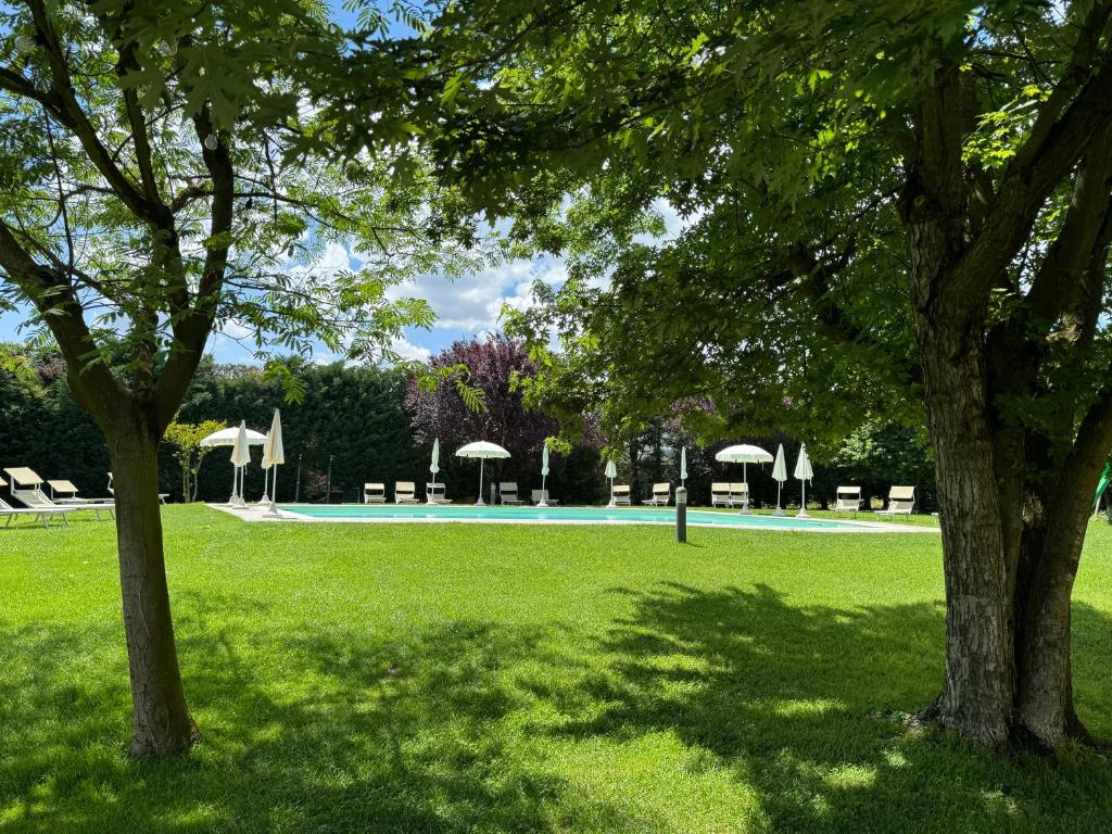 The swimming pool at or close to La Locanda dei Golosi