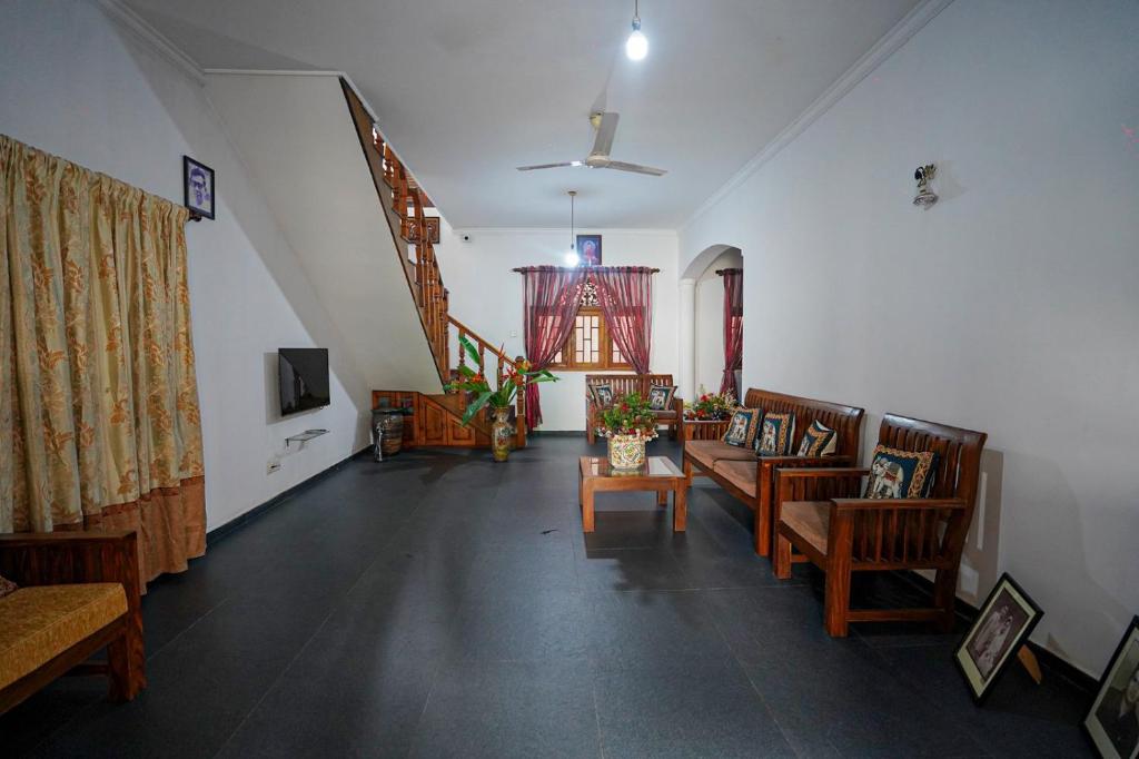 Posezení v ubytování 4ty two Homestay Galle
