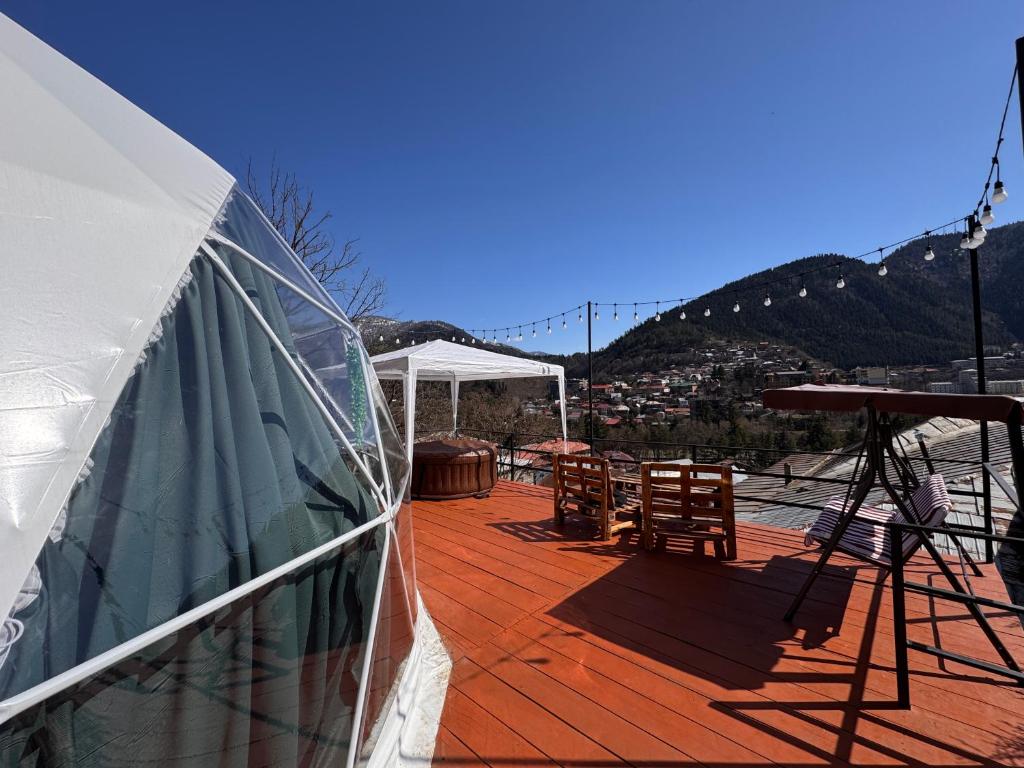 Příroda nedaleko luxury tent