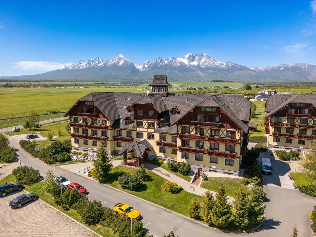 Výhľad na hory alebo výhľad na hory priamo z apartmánového hotela