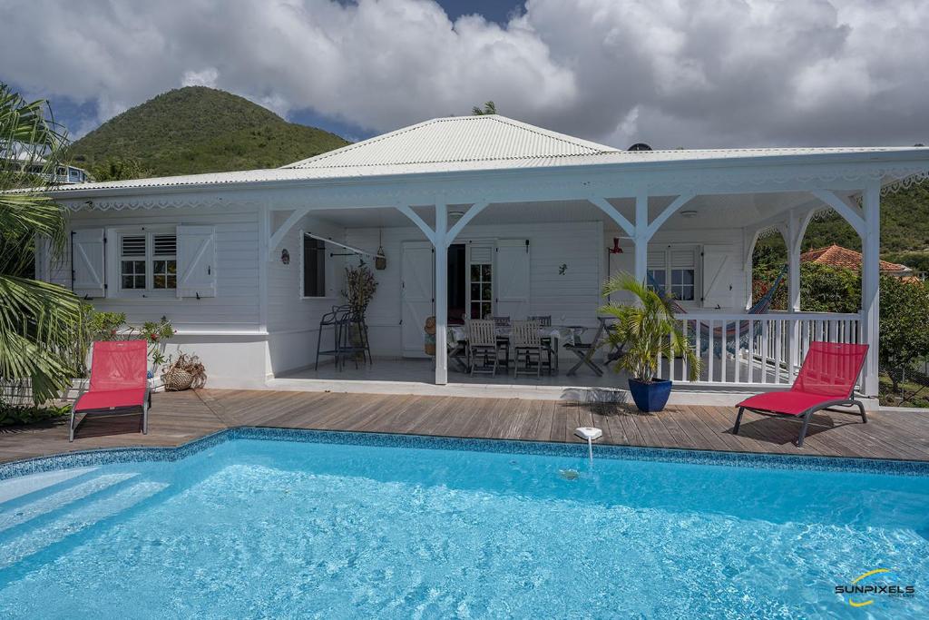 Bazén v ubytování Villa An ti kwen paradi 3 chambres avec piscine et vue mer nebo v jeho okolí