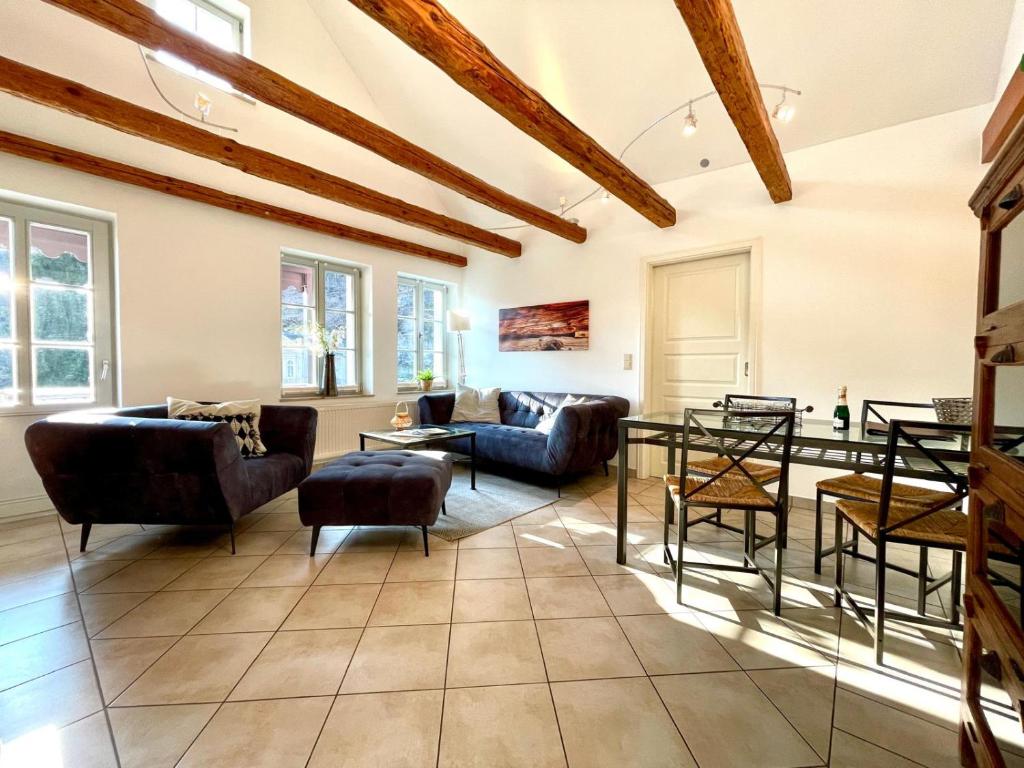 Villa Monsei - das Herzstück in Bad Schandau, top Lage, modern, mit Parkplatz! - Two-Bedroom Apartment