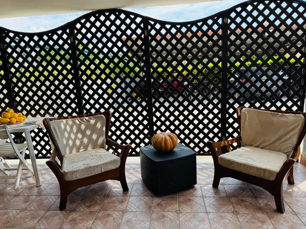 Ein Sitzbereich in der Unterkunft Porta Marina Ascea Marina Velia