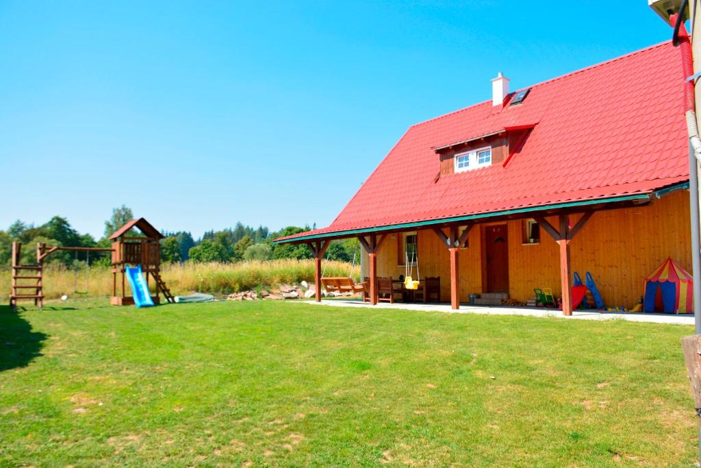 Κήπος έξω από το Holiday Home Osada