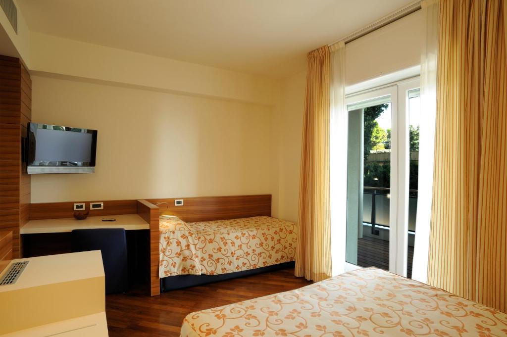 Hotel Le Roi - Sala Familiar Con Vista Al Mar