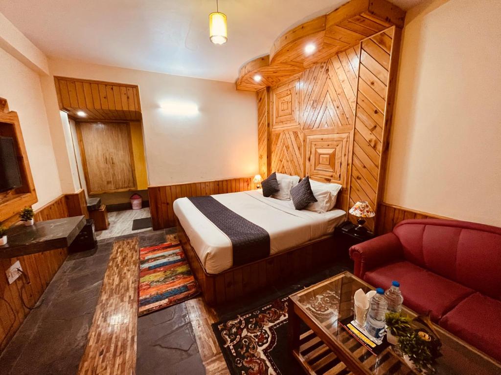 Posezení v ubytování Hotel Hollywood Manali - Scenic River & Mountain View With Premium Rooms Near Mall Road