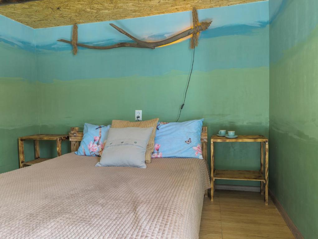 Postel nebo postele na pokoji v ubytování Cypress guesthouse