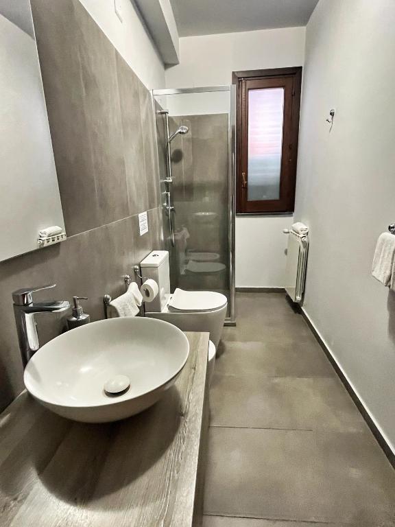 Koupelna v ubytování B&B Epos Acitrezza