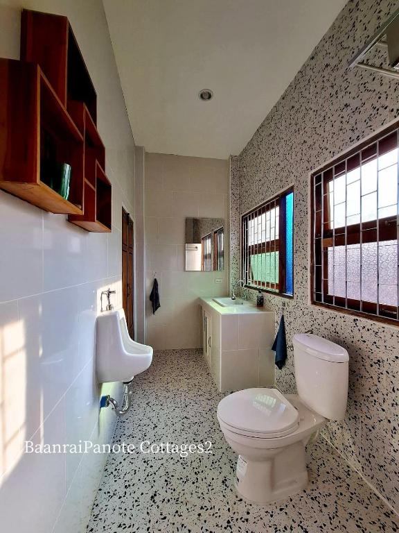 Koupelna v ubytování บ้านไร่ปณต 2 BaanraipanoteCottages