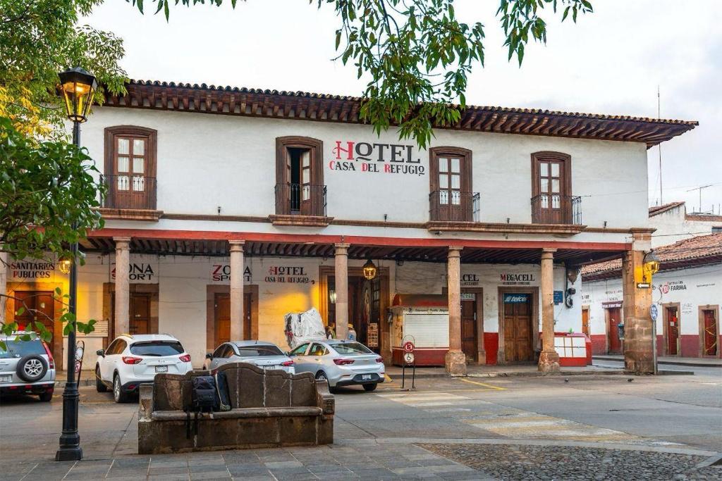 Budova, kde se hotel nachází