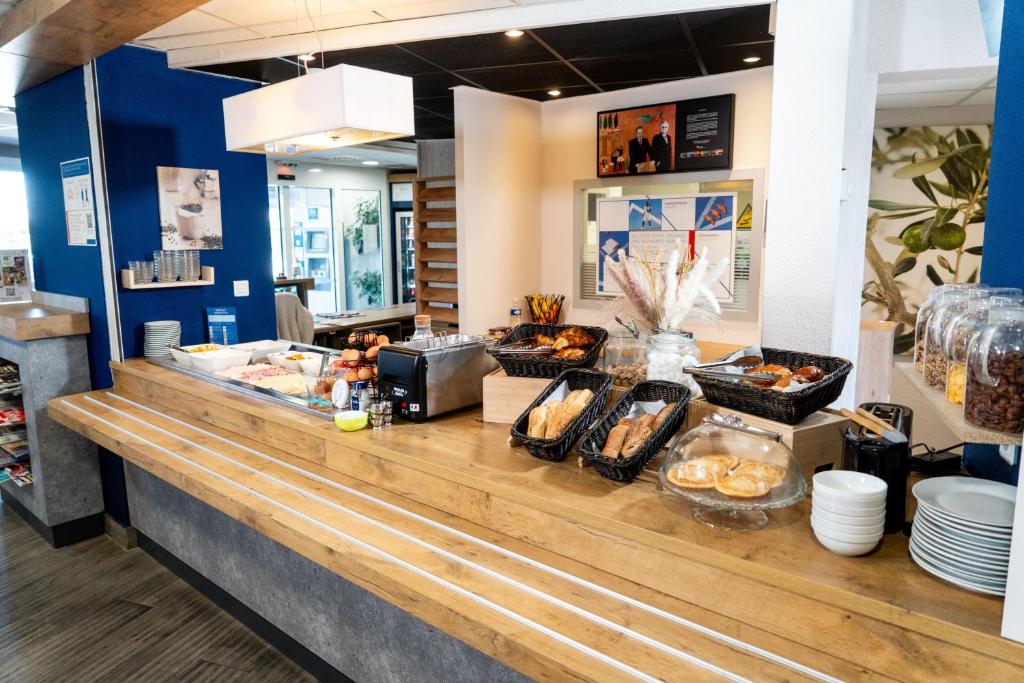 ibis budget Aix en Provence - Resim 37