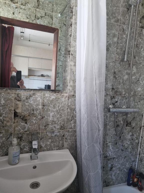 Koupelna v ubytování Ferienwohnung 2 mit 3 Schlafzimmer und Garten