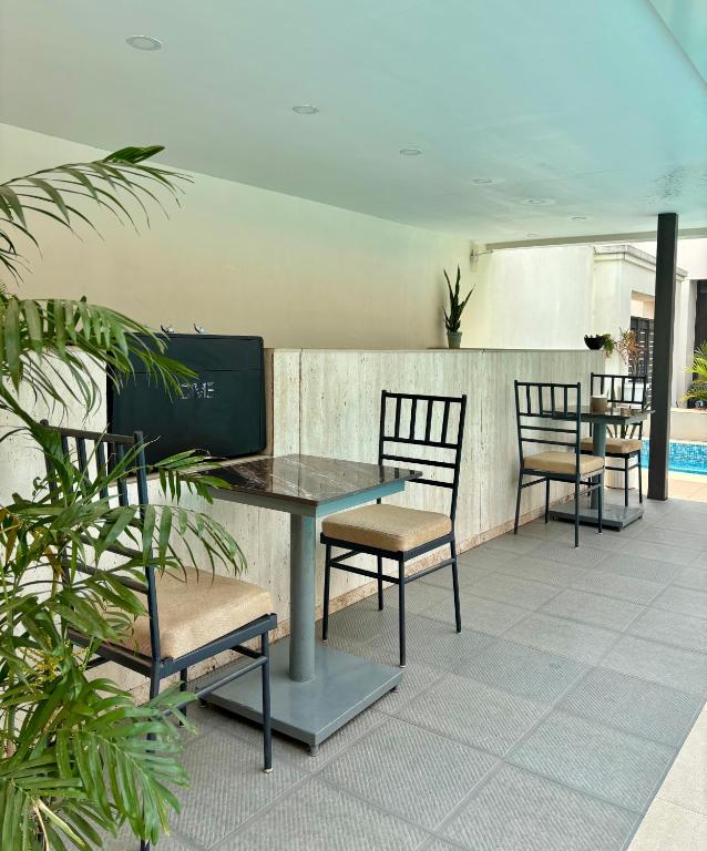 Bassein majutusasutuses Hotel Gulmohar või selle lähedal