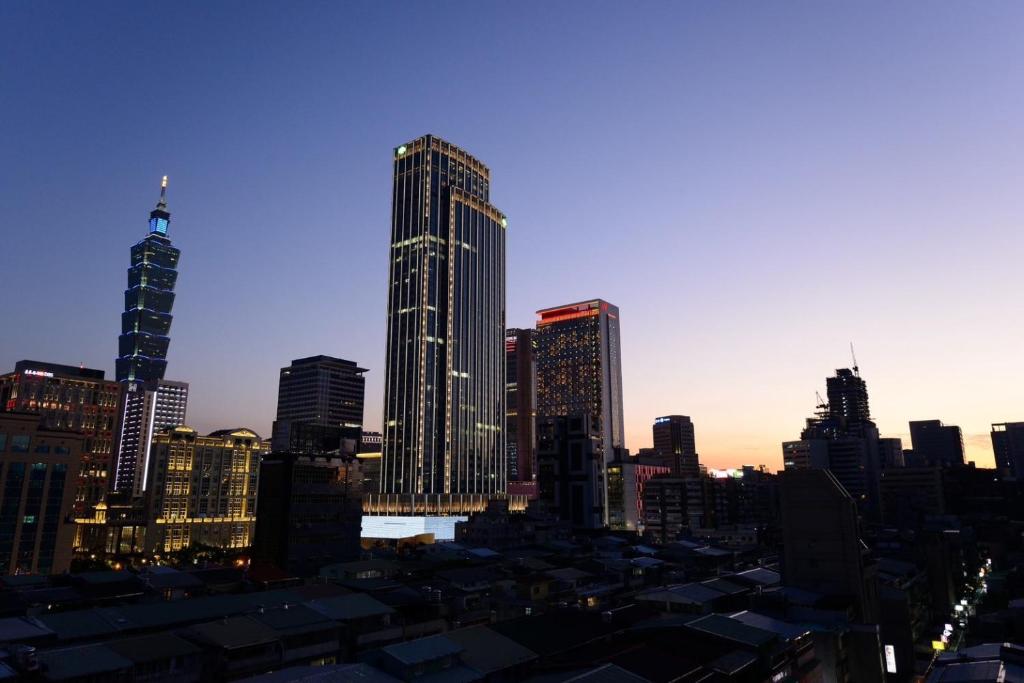 台北景观或在公寓看到的城市景观