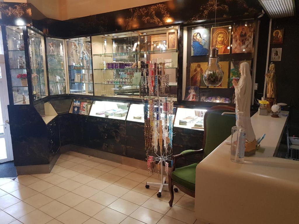 Fotografie z fotogalerie ubytování Hotel Saint Jean Baptiste v destinaci Lurdy